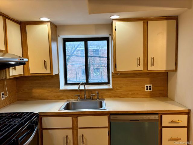 5616 Seabury Street 2A, Elmhurst, NY 11373