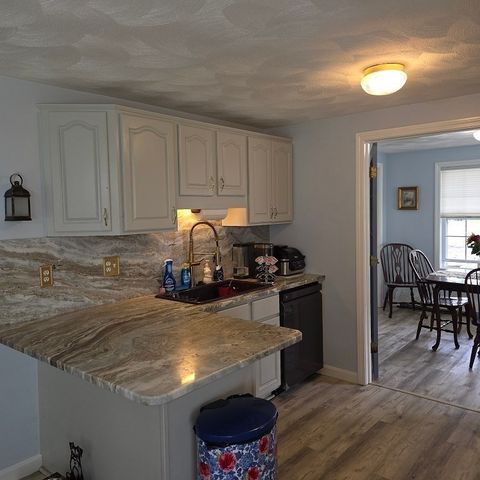 11 Orchard St, Tewksbury, MA 01876