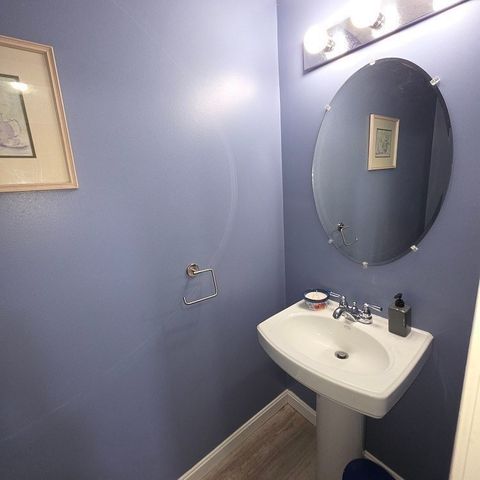 11 Orchard St, Tewksbury, MA 01876