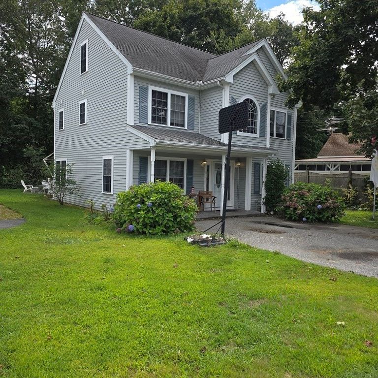 11 Orchard St, Tewksbury, MA 01876