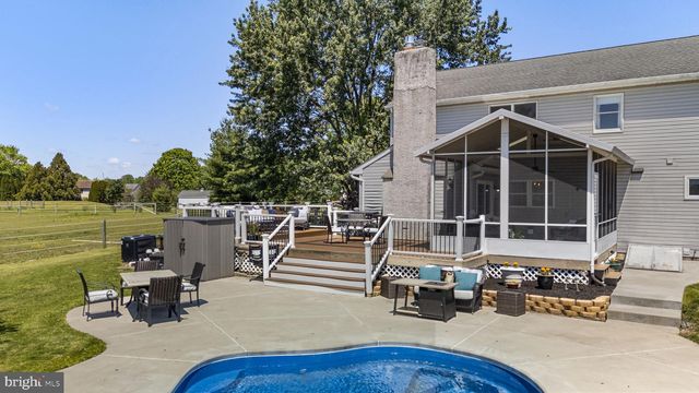 624 FAGLEYSVILLE RD, Perkiomenville, PA 18074