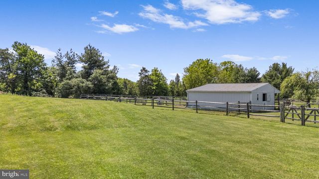624 FAGLEYSVILLE RD, Perkiomenville, PA 18074