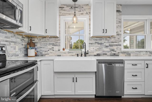 624 FAGLEYSVILLE RD, Perkiomenville, PA 18074