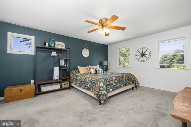 624 FAGLEYSVILLE RD, Perkiomenville, PA 18074
