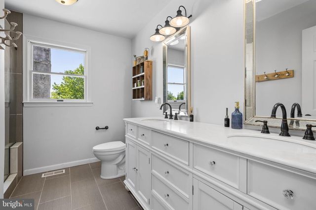 624 FAGLEYSVILLE RD, Perkiomenville, PA 18074
