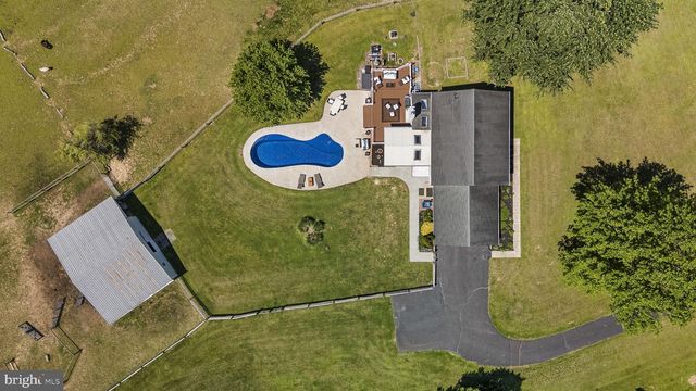 624 FAGLEYSVILLE RD, Perkiomenville, PA 18074