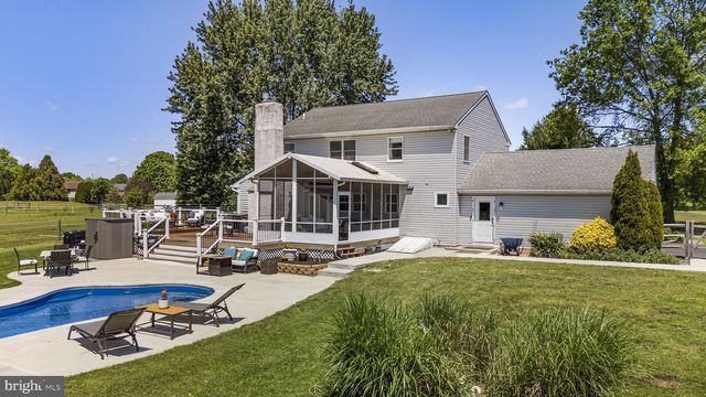 624 FAGLEYSVILLE RD, Perkiomenville, PA 18074