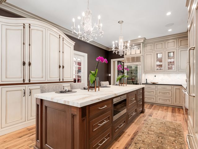 875 Country Club Road, St. Charles, IL 60174