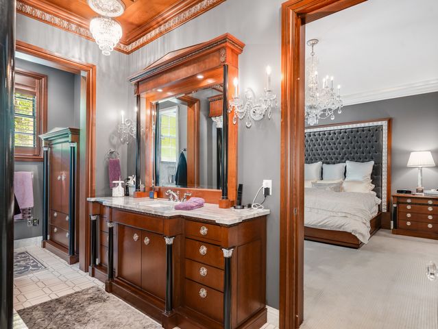 875 Country Club Road, St. Charles, IL 60174