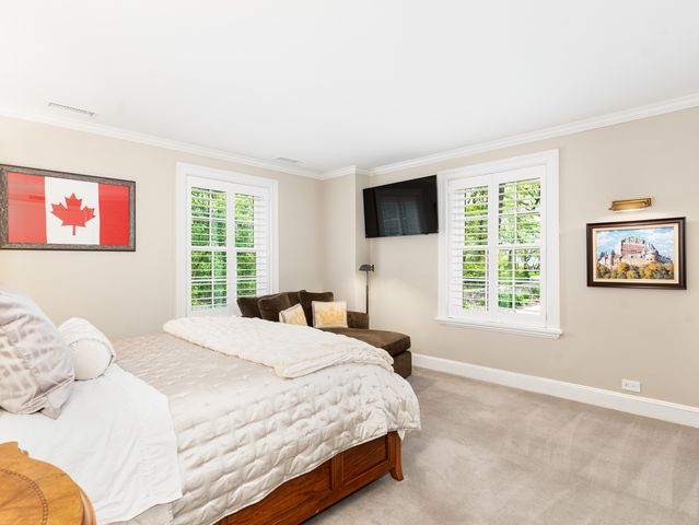 875 Country Club Road, St. Charles, IL 60174