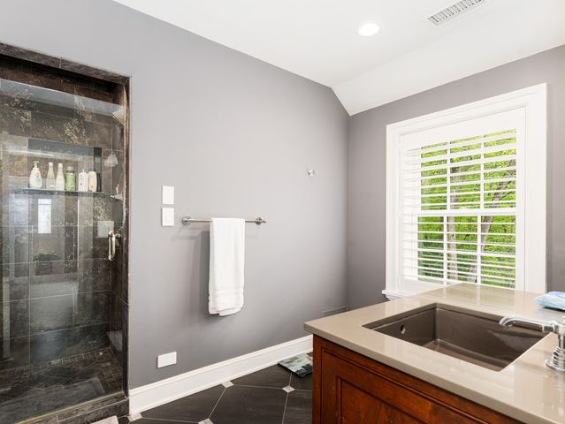 875 Country Club Road, St. Charles, IL 60174