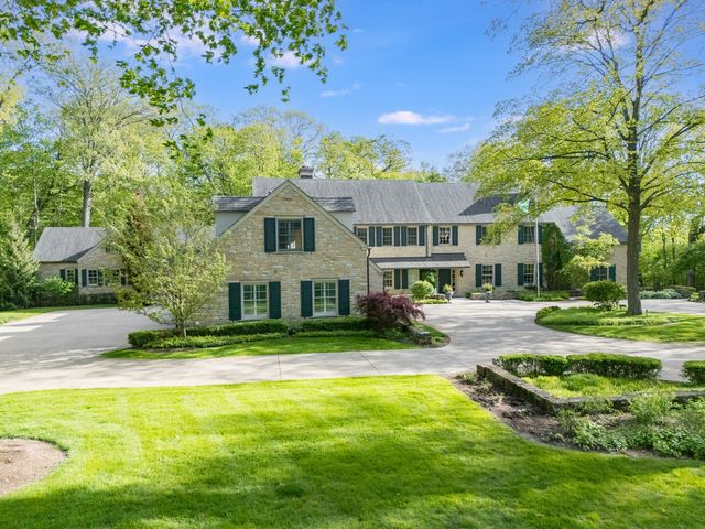 875 Country Club Road, St. Charles, IL 60174