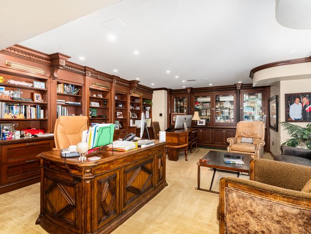 875 Country Club Road, St. Charles, IL 60174