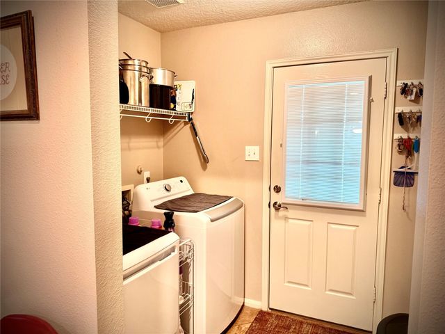 189 Wakefield Lane, Wharton, TX 77488