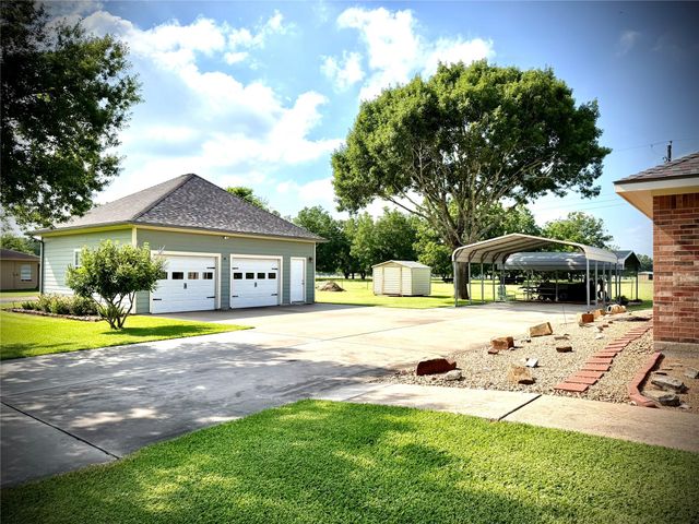 189 Wakefield Lane, Wharton, TX 77488