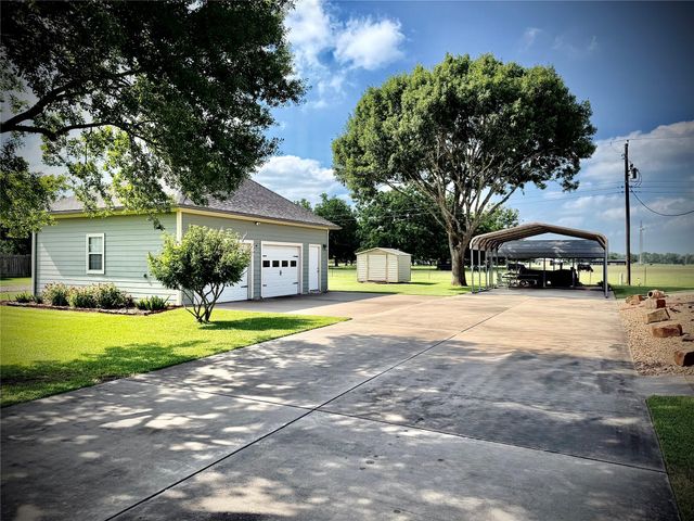 189 Wakefield Lane, Wharton, TX 77488