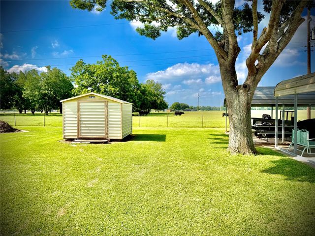 189 Wakefield Lane, Wharton, TX 77488