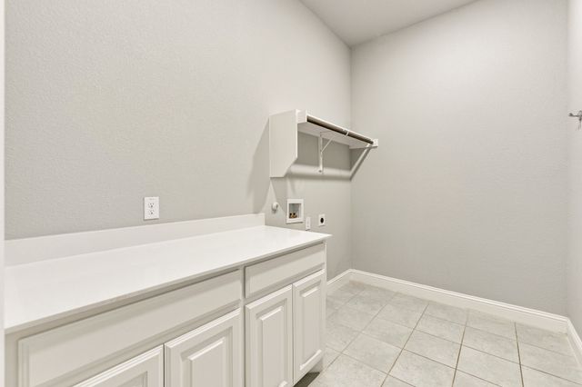 8313 Cotton Belt Lane, North Richland Hills, TX 76182