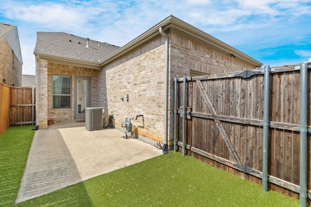 8313 Cotton Belt Lane, North Richland Hills, TX 76182