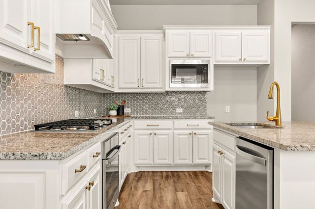 8313 Cotton Belt Lane, North Richland Hills, TX 76182