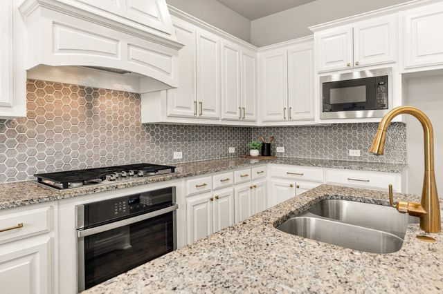8313 Cotton Belt Lane, North Richland Hills, TX 76182