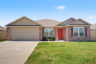 908 W Aiden Drive, Siloam Springs, AR 72761