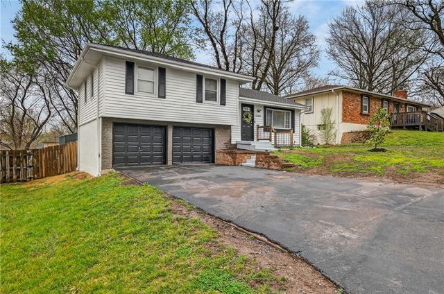 1604 67th Street, Kansas City, MO 64118