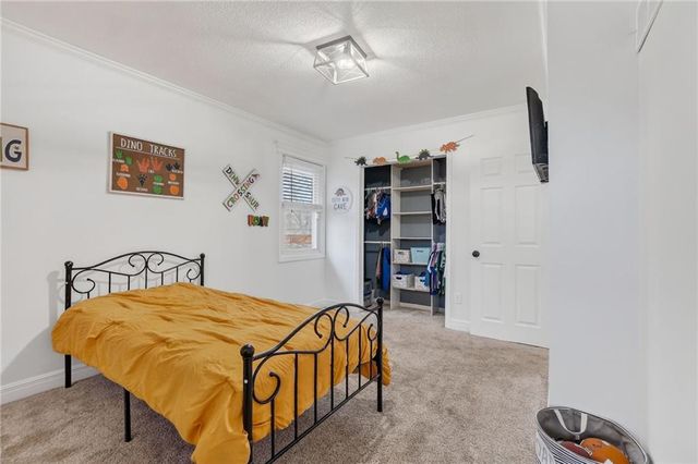 1604 67th Street, Kansas City, MO 64118