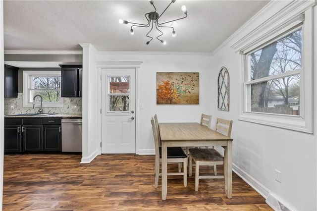 1604 67th Street, Kansas City, MO 64118