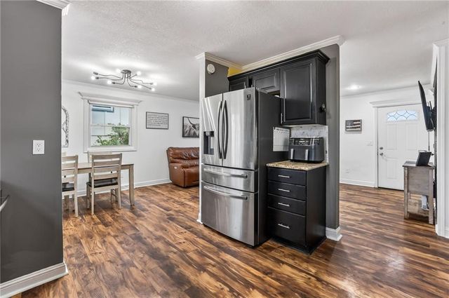 1604 67th Street, Kansas City, MO 64118