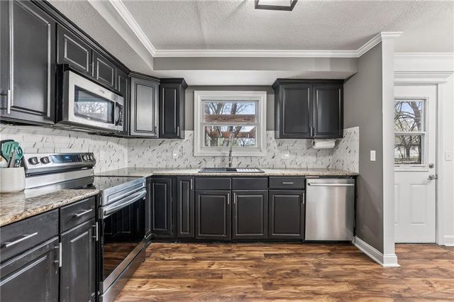 1604 67th Street, Kansas City, MO 64118