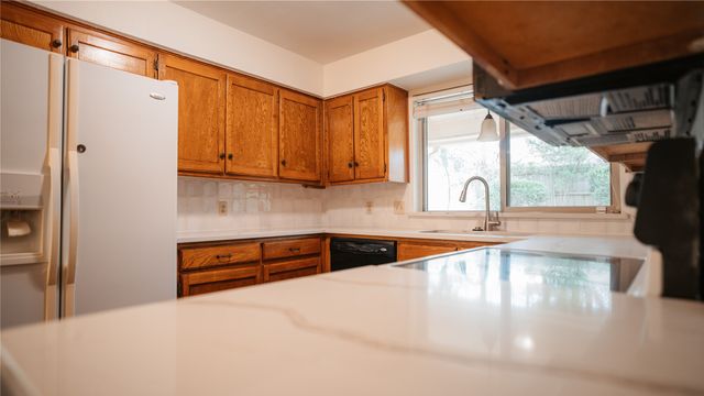 5305 Bright Star Trail, Arlington, TX 76017
