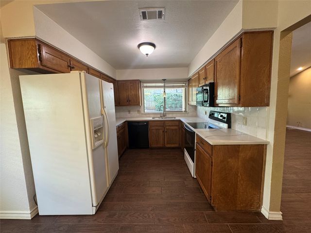 5305 Bright Star Trail, Arlington, TX 76017