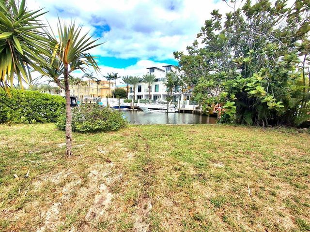 239 Hibiscus Ave, Lauderdale By The Sea, FL 33308