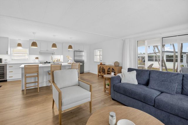 53002 Del Rio Bay, Boynton Beach, FL 33436