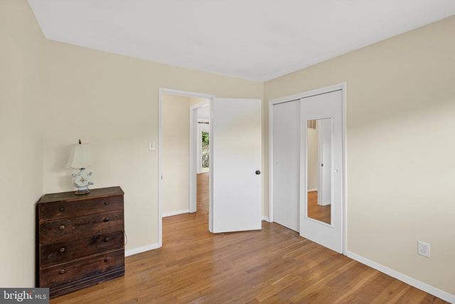 7818 GLENISTER DR, Springfield, VA 22152