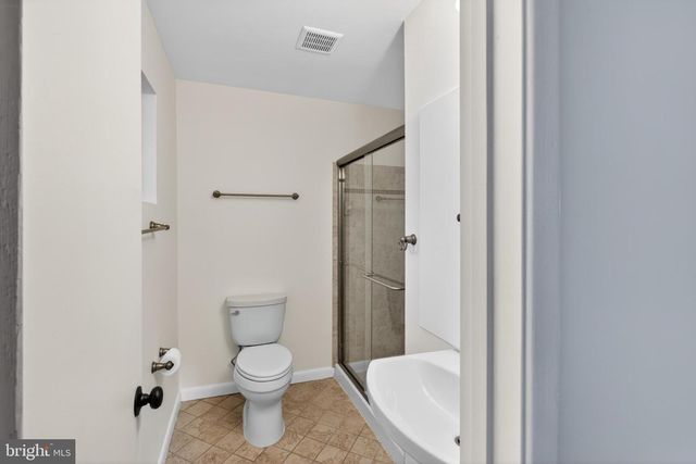 7818 GLENISTER DR, Springfield, VA 22152
