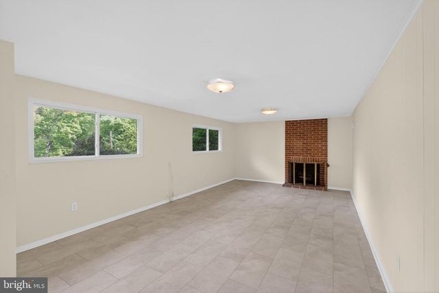 7818 GLENISTER DR, Springfield, VA 22152