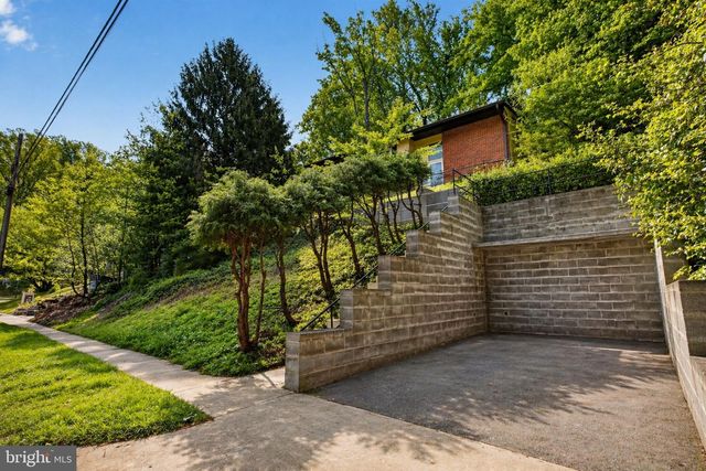 7818 GLENISTER DR, Springfield, VA 22152