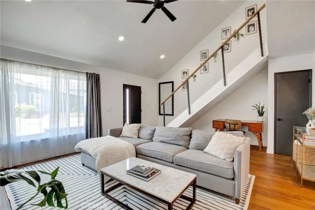 153 Lexington, Costa Mesa, CA 92626