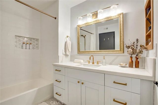 153 Lexington, Costa Mesa, CA 92626