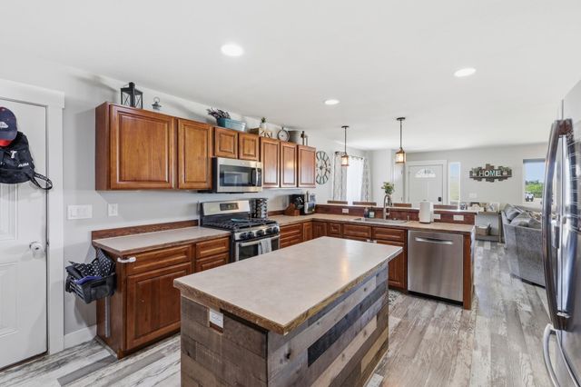 19925 E 1st Ct, Spokane Valley, WA 99016