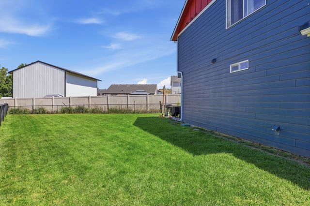 19925 E 1st Ct, Spokane Valley, WA 99016