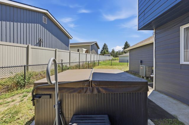19925 E 1st Ct, Spokane Valley, WA 99016