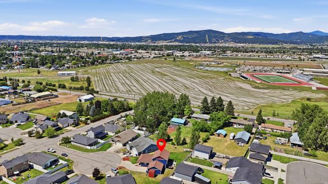 19925 E 1st Ct, Spokane Valley, WA 99016