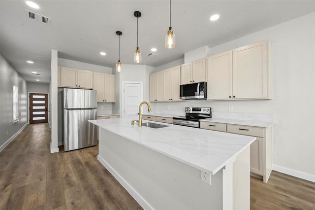 2409 Jeffries Street, Dallas, TX 75215