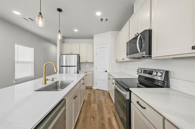 2409 Jeffries Street, Dallas, TX 75215