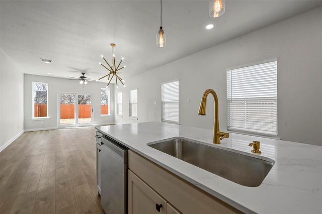 2409 Jeffries Street, Dallas, TX 75215