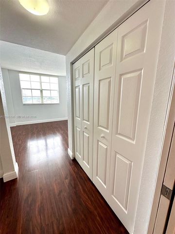 215 SW 42nd Avenue 401, Miami, FL 33134