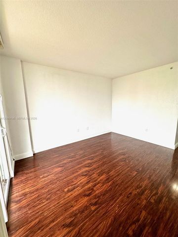 215 SW 42nd Avenue 401, Miami, FL 33134